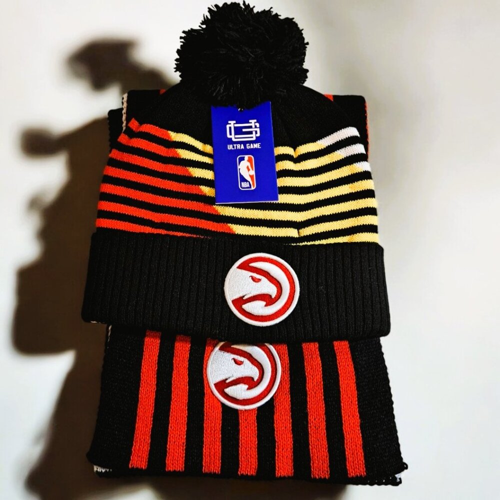 Atlanta Hawks Mitchell & Ness Knit Pom Beanie with Scarf NWT
